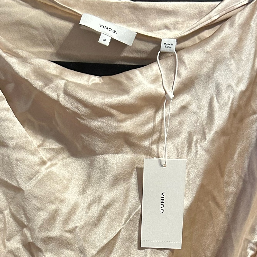 Vince
Side Drape Silk V591112235 Blouse - Picture 4 of 4